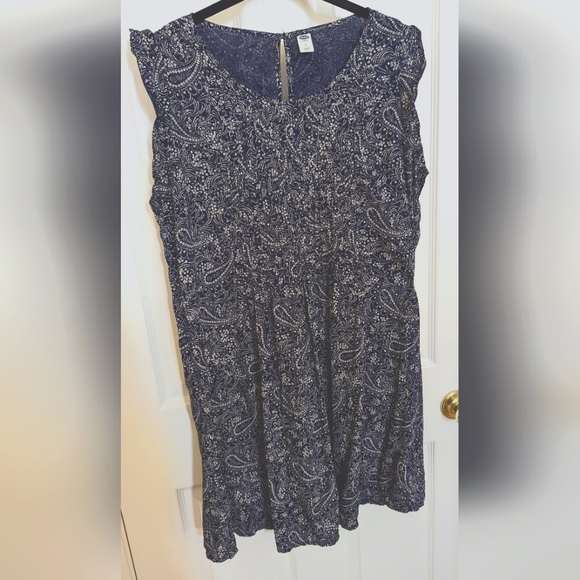 Old Navy Dresses & Skirts - Women's lightweight Paisley print dress navy‎ and cream size large
